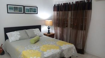 Signature Skys Guest Apartments Кингстон Экстерьер фото